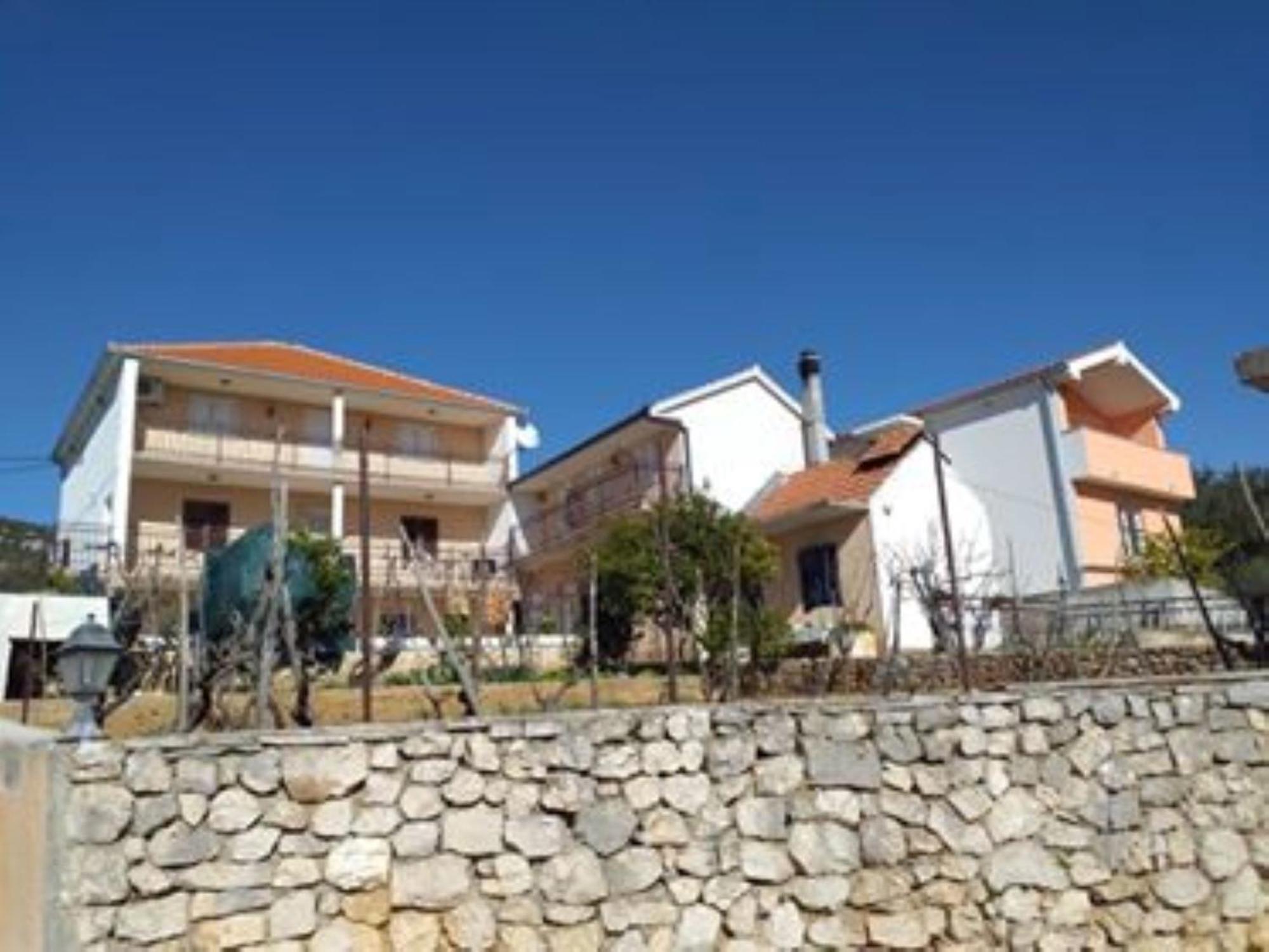 Apartments Diana Vinisce Marina Phòng bức ảnh